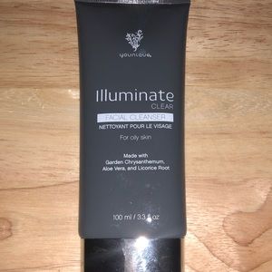 Younique illuminate clear face cleanser